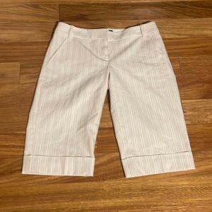 The limited drew fit size 0 Bermuda shorts.